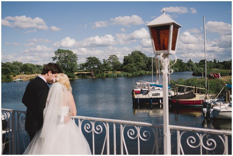 Warren-Lodge-Wedding-Photographer-Shepperton-Surrey-Blog_0029