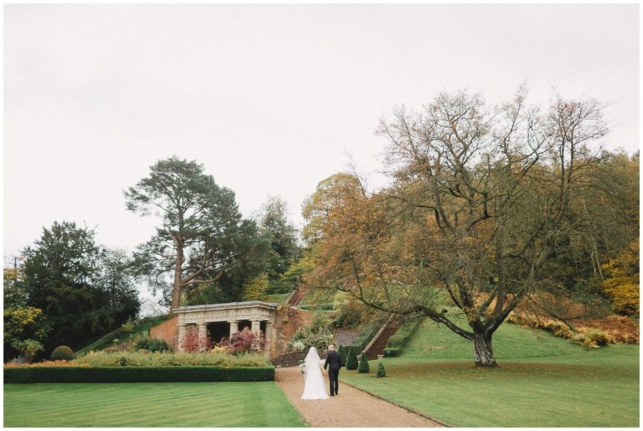 Dorking-Wedding-Surrey-Photographer-Wotton-House-Blog-1_0040